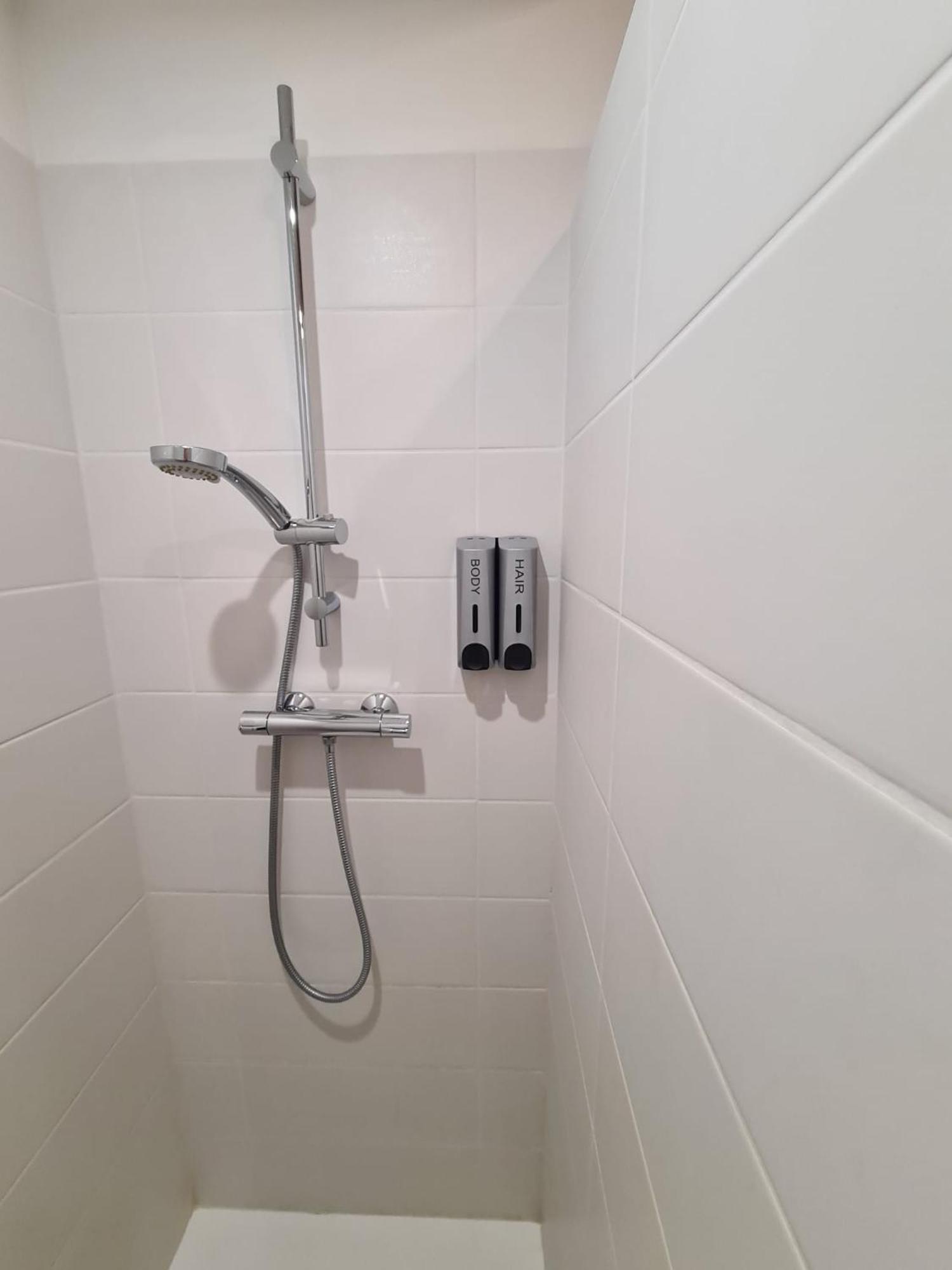 Le Rive-Gauche appartement tout équipé, 2 chambres à 2 pas de la gare -- WiFi - TV connectée Châlons-en-Champagne Exterior foto